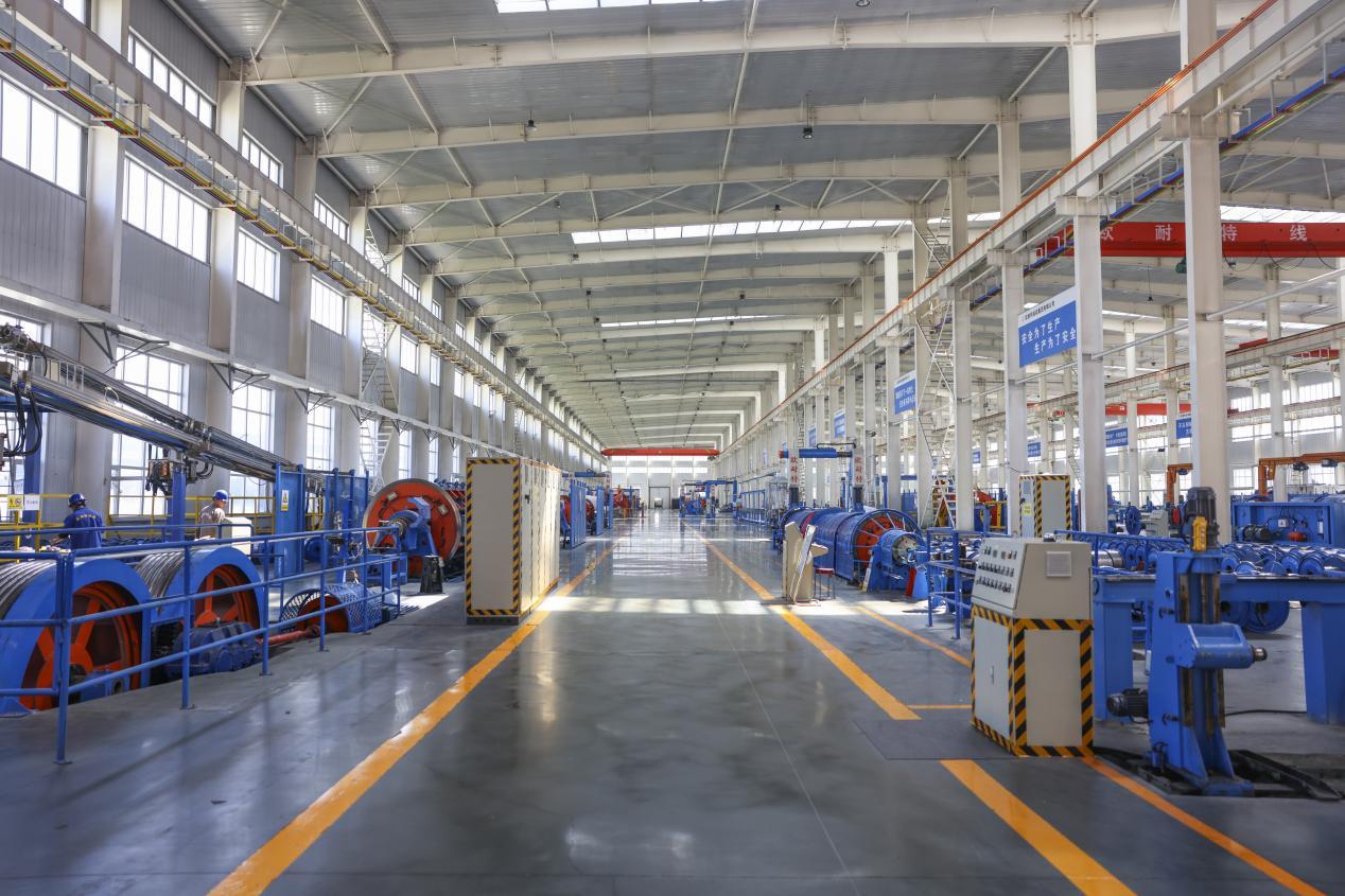 位于大通北川工业园区的欧耐特线缆集团有限公司生产车间。蒋雨师摄
