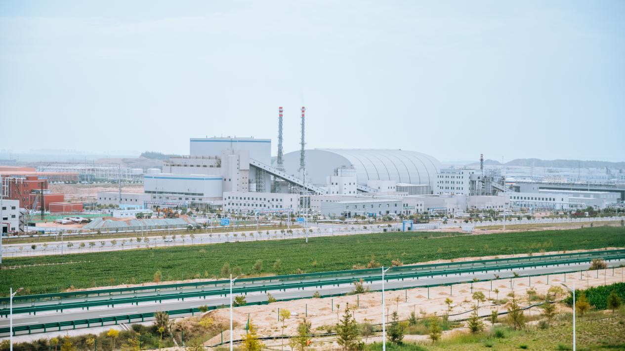 兰州新区化工园区。邱活摄