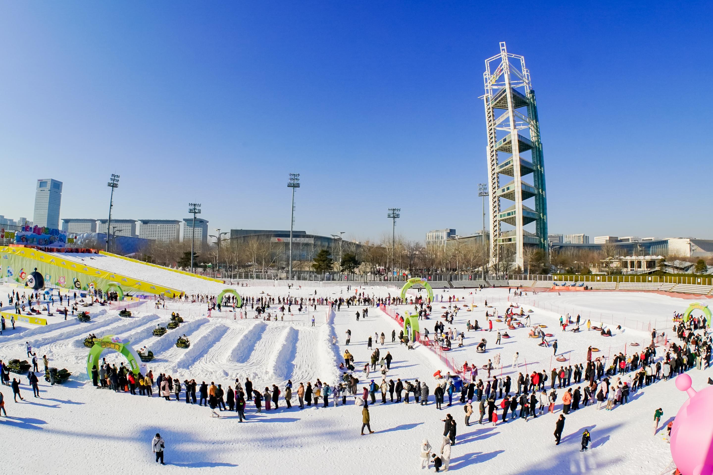 第十五届鸟巢欢乐冰雪季现场。主办方供图